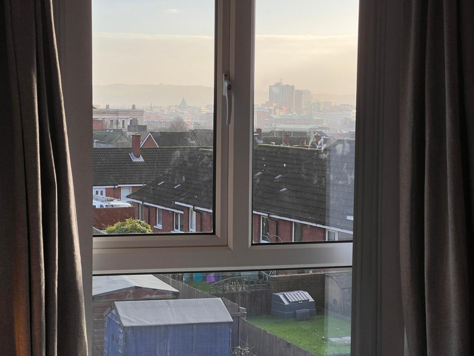 3 Bedroom House Near City Centre 贝尔法斯特 外观 照片